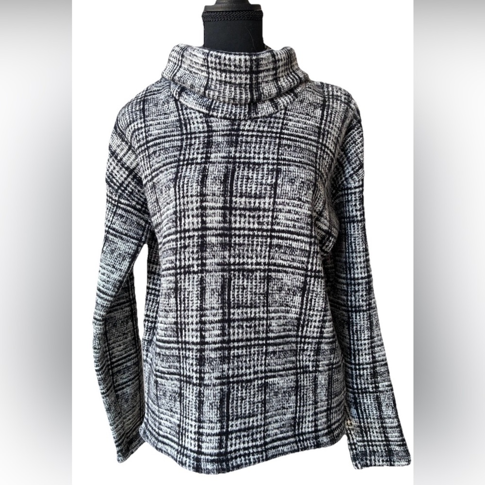 Columbia Black and White Plaid Turtleneck Sweater, Size S